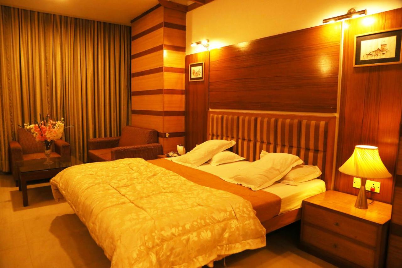 Hotel H26 Chandīgarh Εξωτερικό φωτογραφία